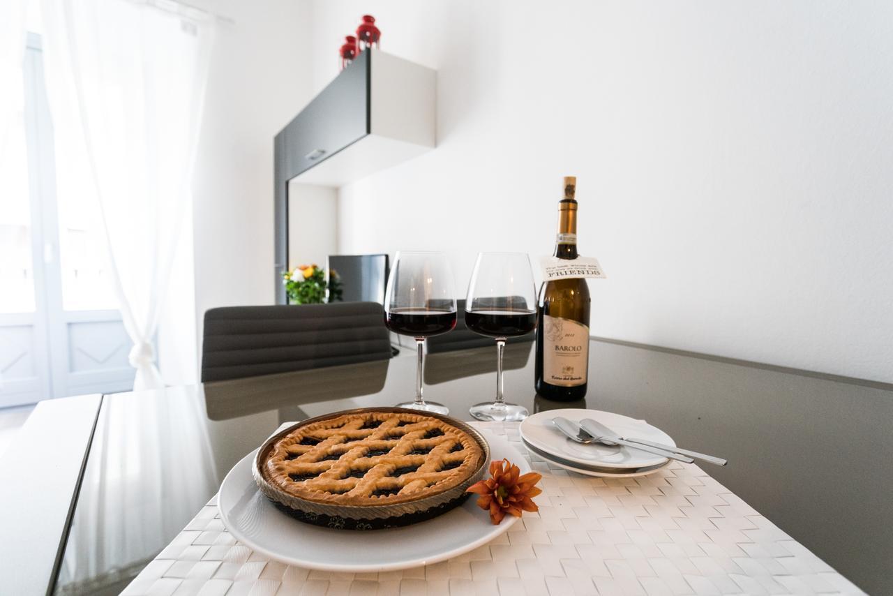 Central & Modern Apartment By Rent All Como Kültér fotó