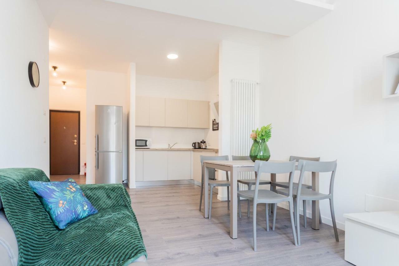Central & Modern Apartment By Rent All Como Kültér fotó