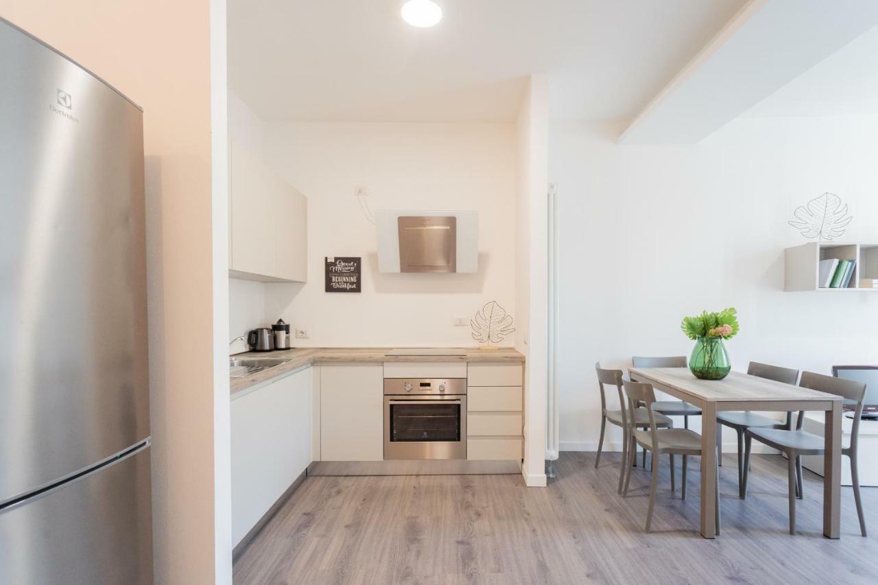 Central & Modern Apartment By Rent All Como Kültér fotó